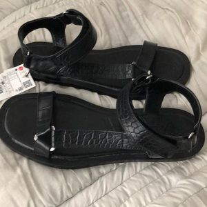 Zara Flatbed Python Print Sandals- runs big!